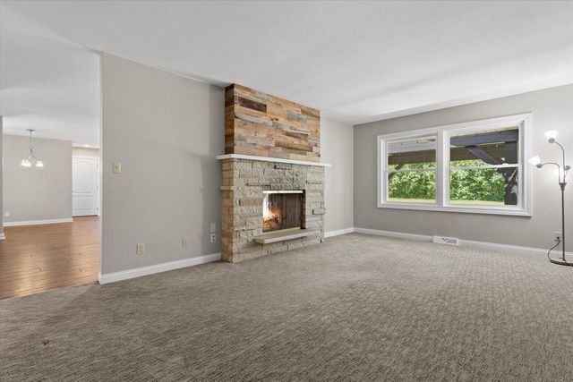 13728 W Honey LANE, New Berlin, WI 53151