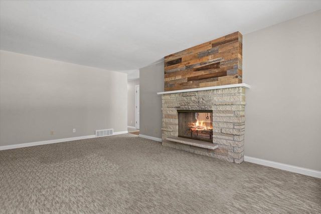 13728 W Honey LANE, New Berlin, WI 53151