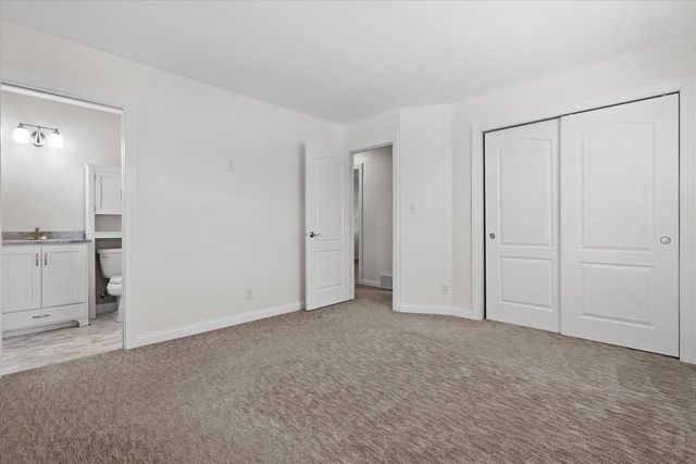 13728 W Honey LANE, New Berlin, WI 53151