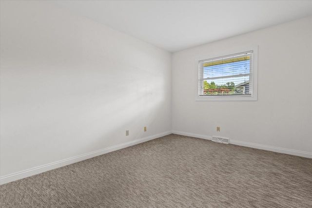 13728 W Honey LANE, New Berlin, WI 53151