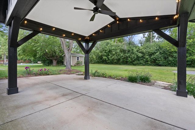 13728 W Honey LANE, New Berlin, WI 53151
