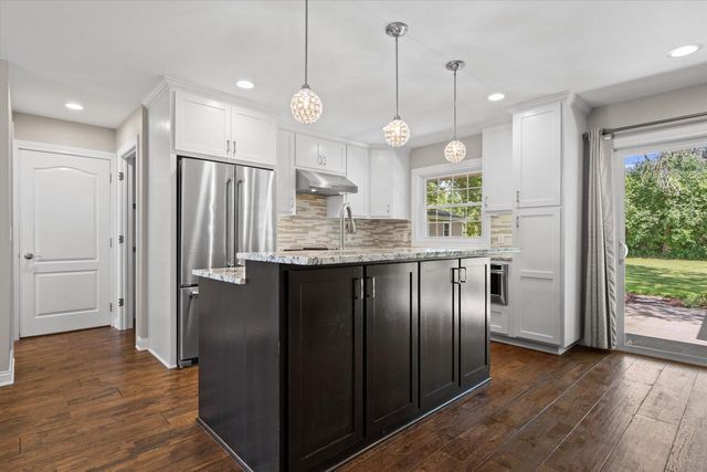 13728 W Honey LANE, New Berlin, WI 53151