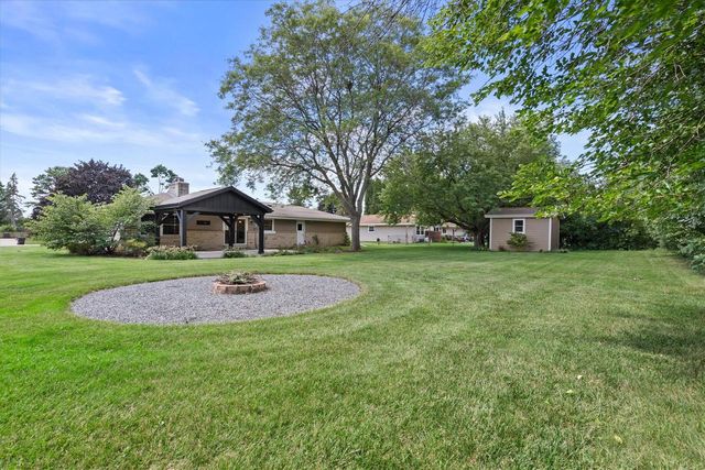 13728 W Honey LANE, New Berlin, WI 53151