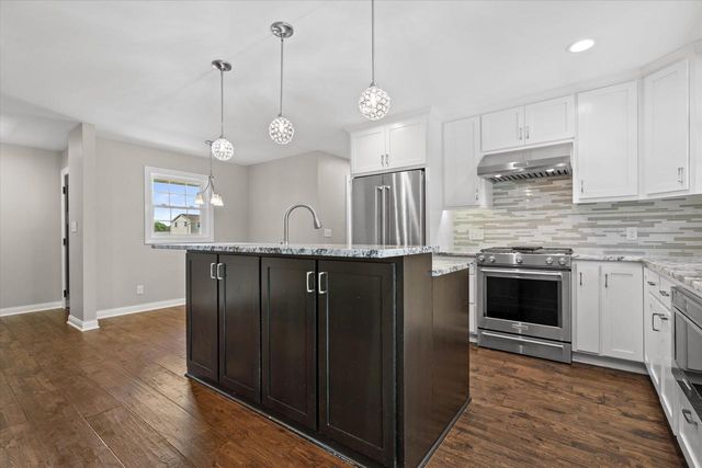 13728 W Honey LANE, New Berlin, WI 53151