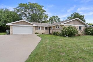 13728 W Honey LANE, New Berlin, WI 53151