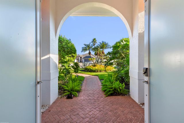 15611 Milan Court, Wellington, FL 33414