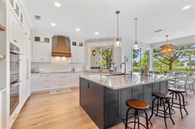 15611 Milan Court, Wellington, FL 33414