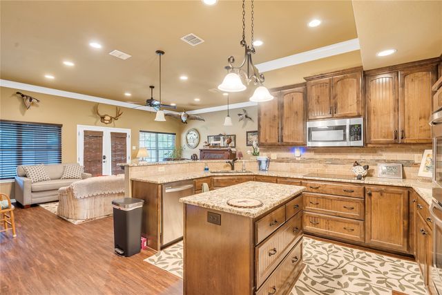 2229 Highway 164 E, Groesbeck, TX 76642