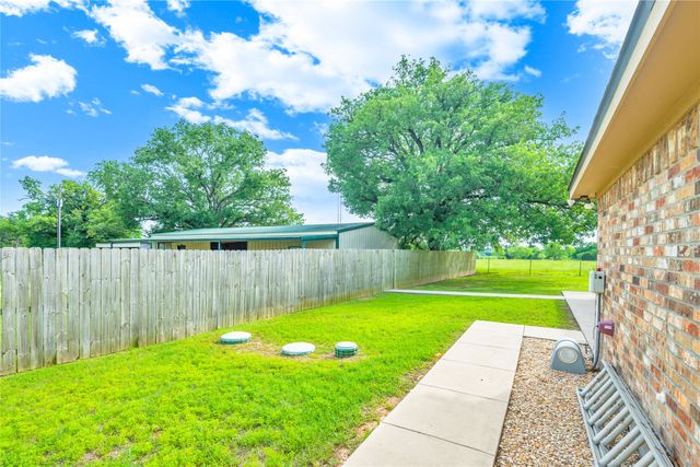 2229 Highway 164 E, Groesbeck, TX 76642