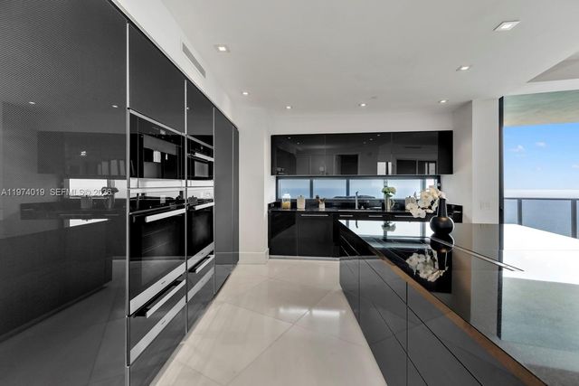 18555 Collins Ave 4605, Sunny Isles Beach, FL 33160