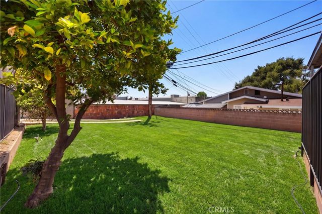 113 , 115 N N Ivy Avenue E, Monrovia, CA 91016