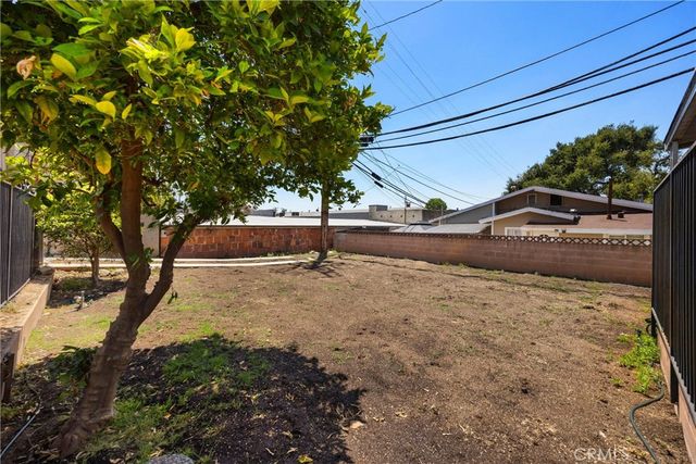 113 , 115 N N Ivy Avenue E, Monrovia, CA 91016
