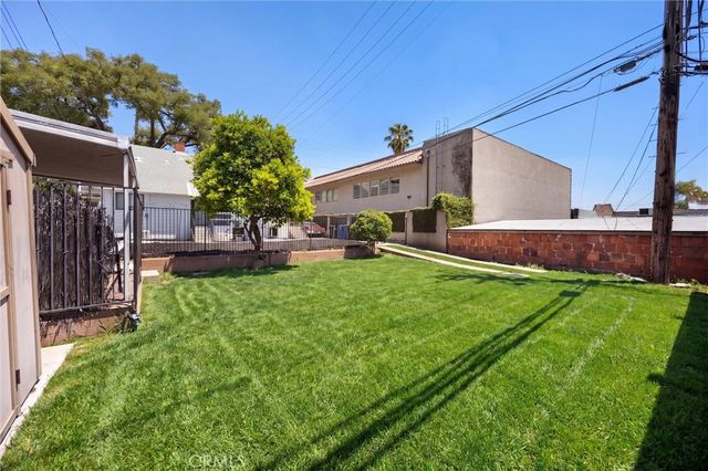 113 , 115 N N Ivy Avenue E, Monrovia, CA 91016
