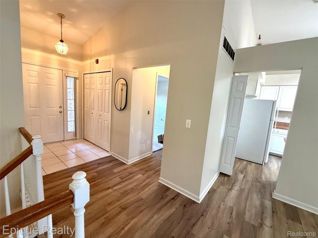 2256 Fairway Circle, Canton Charter Township, MI 48188