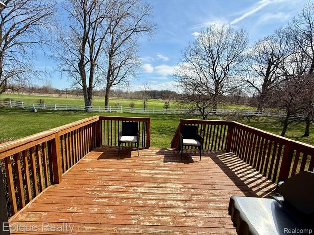 2256 Fairway Circle, Canton Charter Township, MI 48188