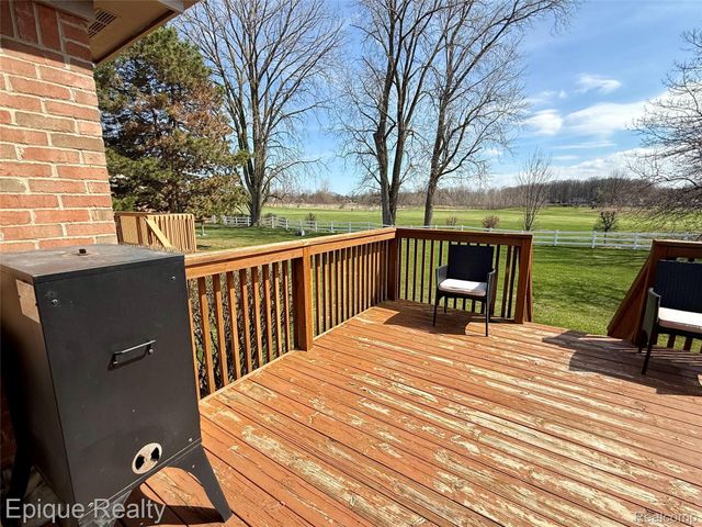 2256 Fairway Circle, Canton Charter Township, MI 48188