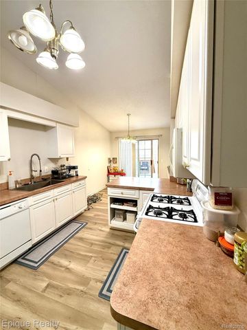 2256 Fairway Circle, Canton Charter Township, MI 48188