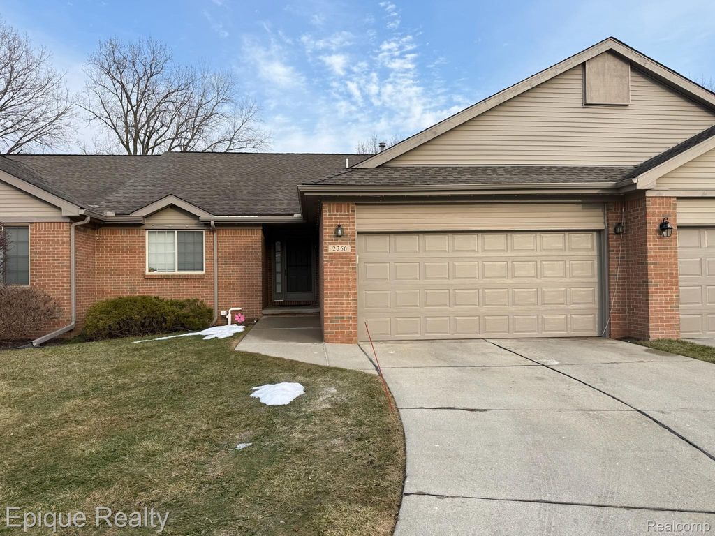 2256 Fairway Circle, Canton Charter Township, MI 48188