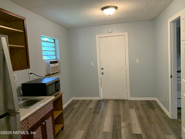 904 BURNEY Lane, Baldwin, FL 32234