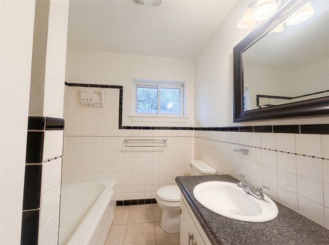 509 Robinhood Drive, Irving, TX 75061