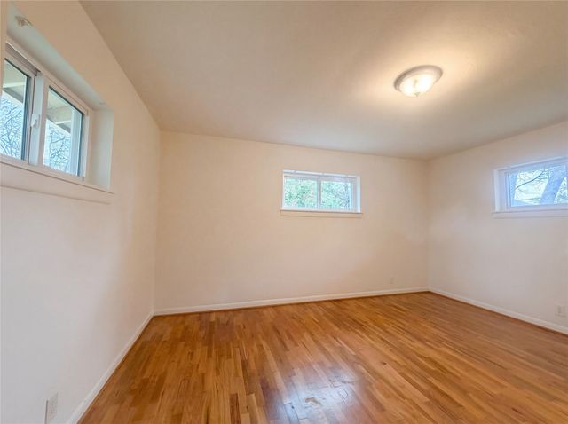 509 Robinhood Drive, Irving, TX 75061