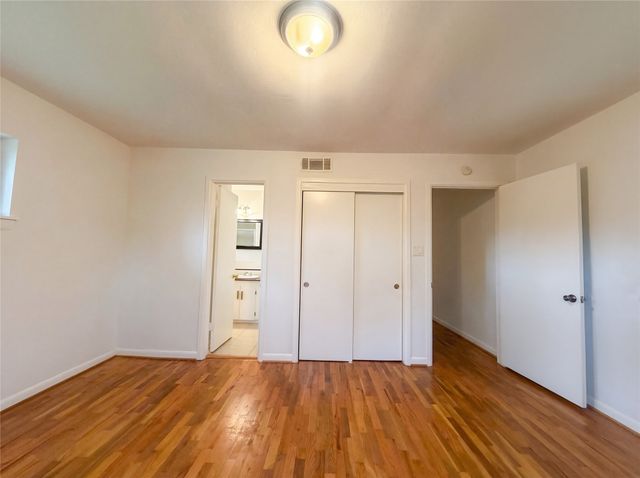 509 Robinhood Drive, Irving, TX 75061