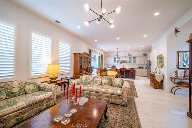 20523 Stella, Saugus, CA 91350