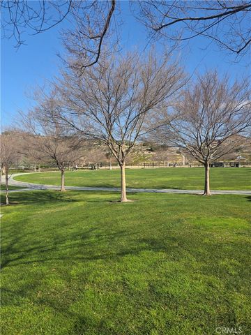 20523 Stella, Saugus, CA 91350