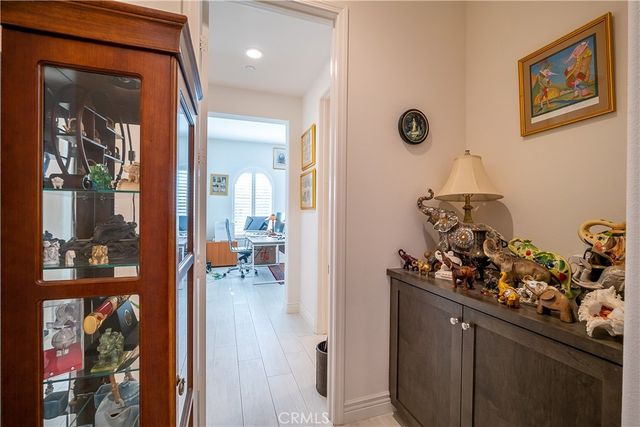 20523 Stella, Saugus, CA 91350