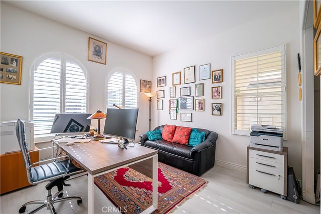 20523 Stella, Saugus, CA 91350