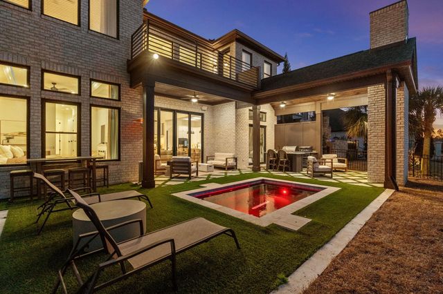 925 Shipmaster Ave., Myrtle Beach, SC 29579