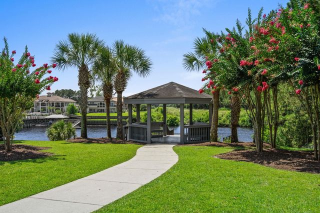 925 Shipmaster Ave., Myrtle Beach, SC 29579