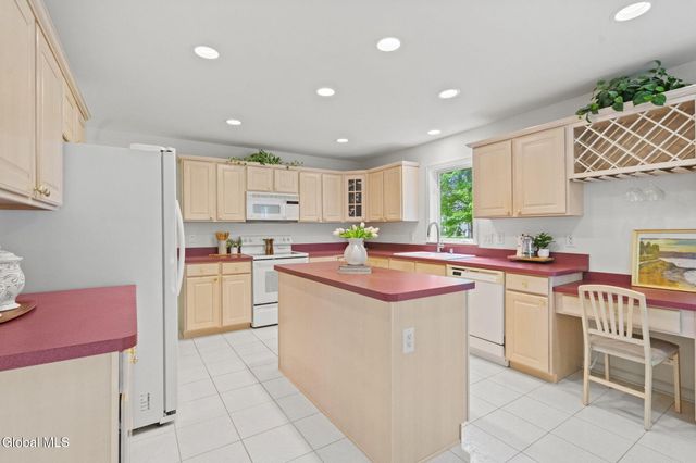 6 Ashley Place, Saratoga Springs, Outside, NY 12866