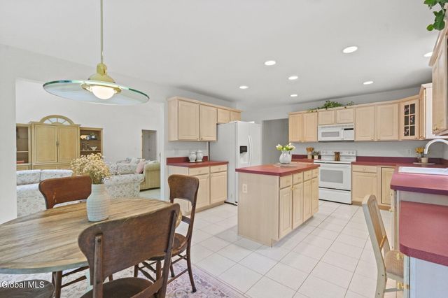 6 Ashley Place, Saratoga Springs, Outside, NY 12866