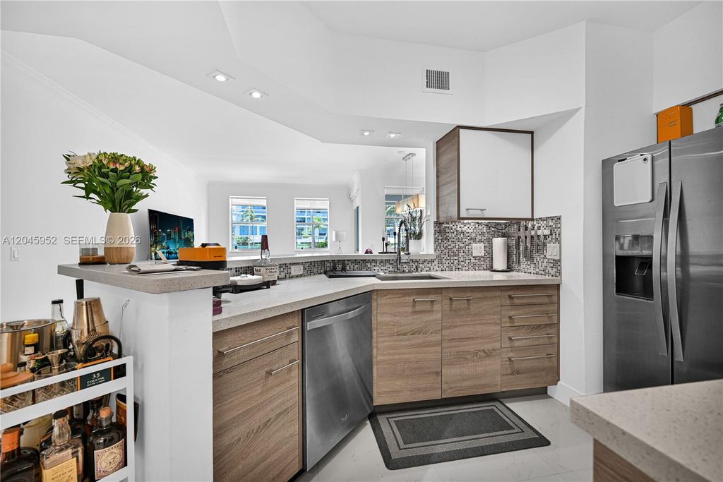 3245 NE 184th St 13104, Aventura, FL 33160