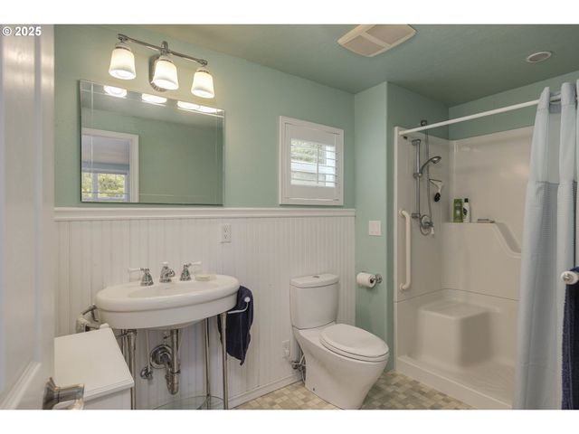 8205 Sw BROADMEAD Rd, Amity, OR 97101