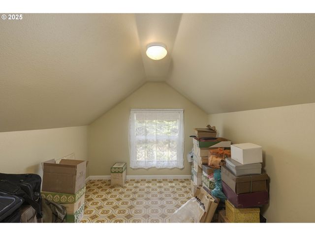 8205 Sw BROADMEAD Rd, Amity, OR 97101