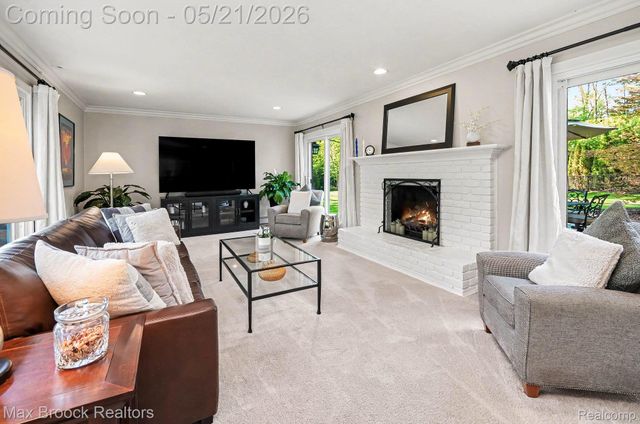 23049 Nottingham Drive, Beverly Hills Village, MI 48025