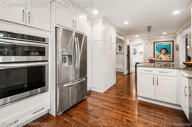 23049 Nottingham Drive, Beverly Hills Village, MI 48025
