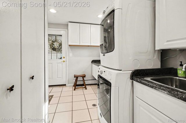 23049 Nottingham Drive, Beverly Hills Village, MI 48025