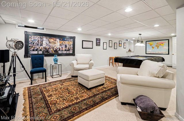 23049 Nottingham Drive, Beverly Hills Village, MI 48025