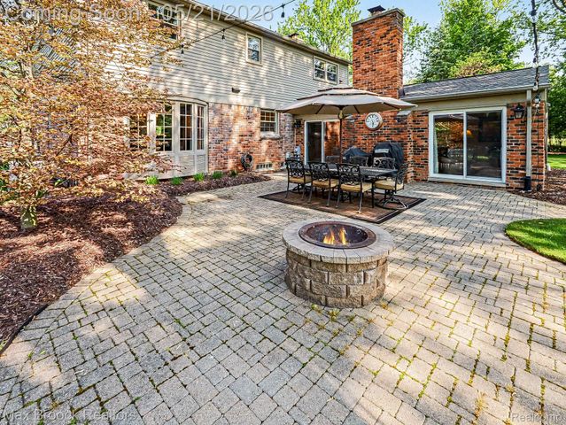 23049 Nottingham Drive, Beverly Hills Village, MI 48025