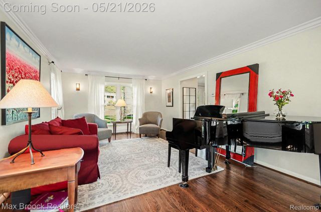 23049 Nottingham Drive, Beverly Hills Village, MI 48025