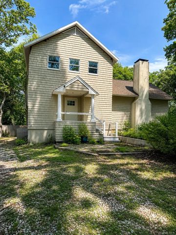 203 Head Of Pond Road, Water Mill, NY 11976
