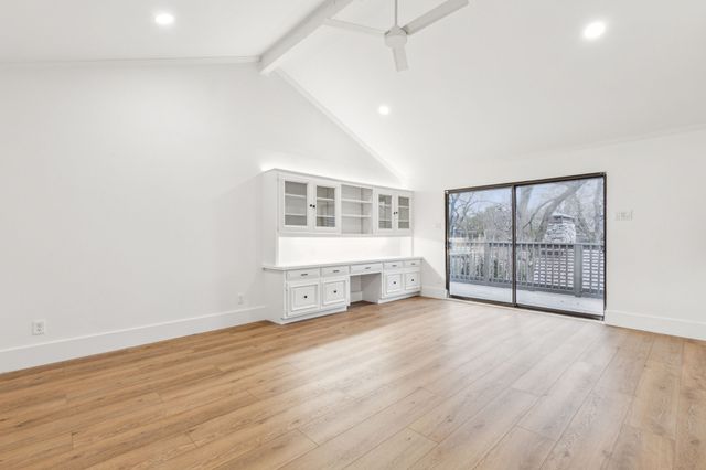 7420 Royal Lane, Dallas, TX 75230