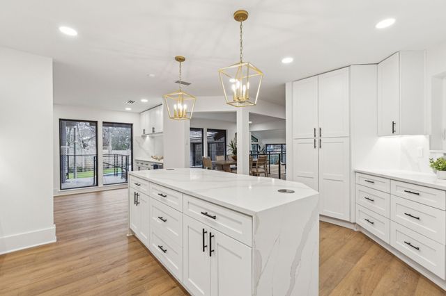 7420 Royal Lane, Dallas, TX 75230