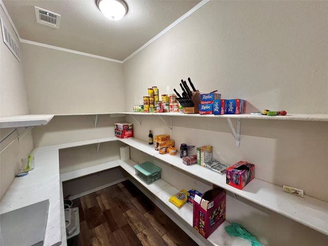 8352 County Road 860, Sweeny, TX 77480