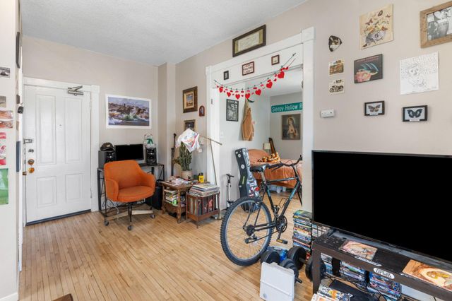 2048 Carroll Avenue, Saint Paul, MN 55104