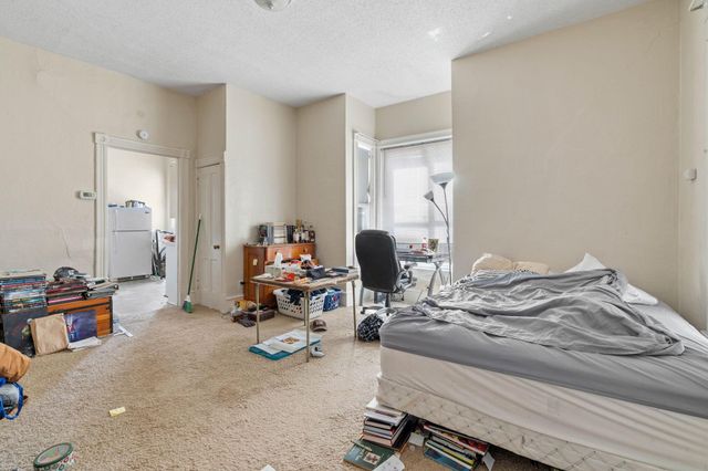2048 Carroll Avenue, Saint Paul, MN 55104