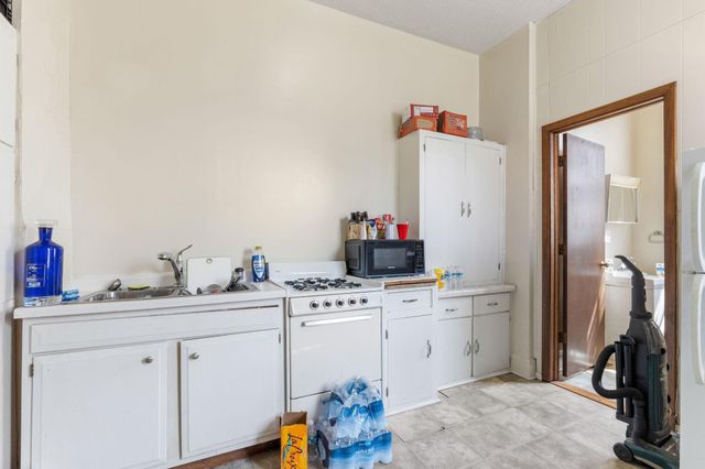 2048 Carroll Avenue, Saint Paul, MN 55104